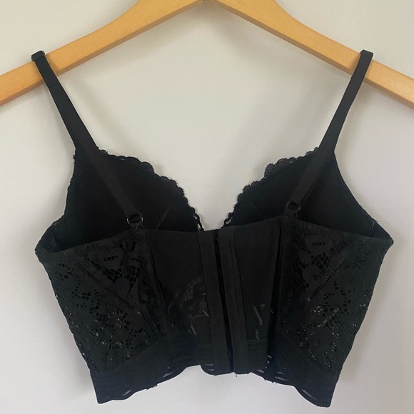 Victoria’s Secret Very Sexy Lined Plunge Bra - Picture 5 of 6